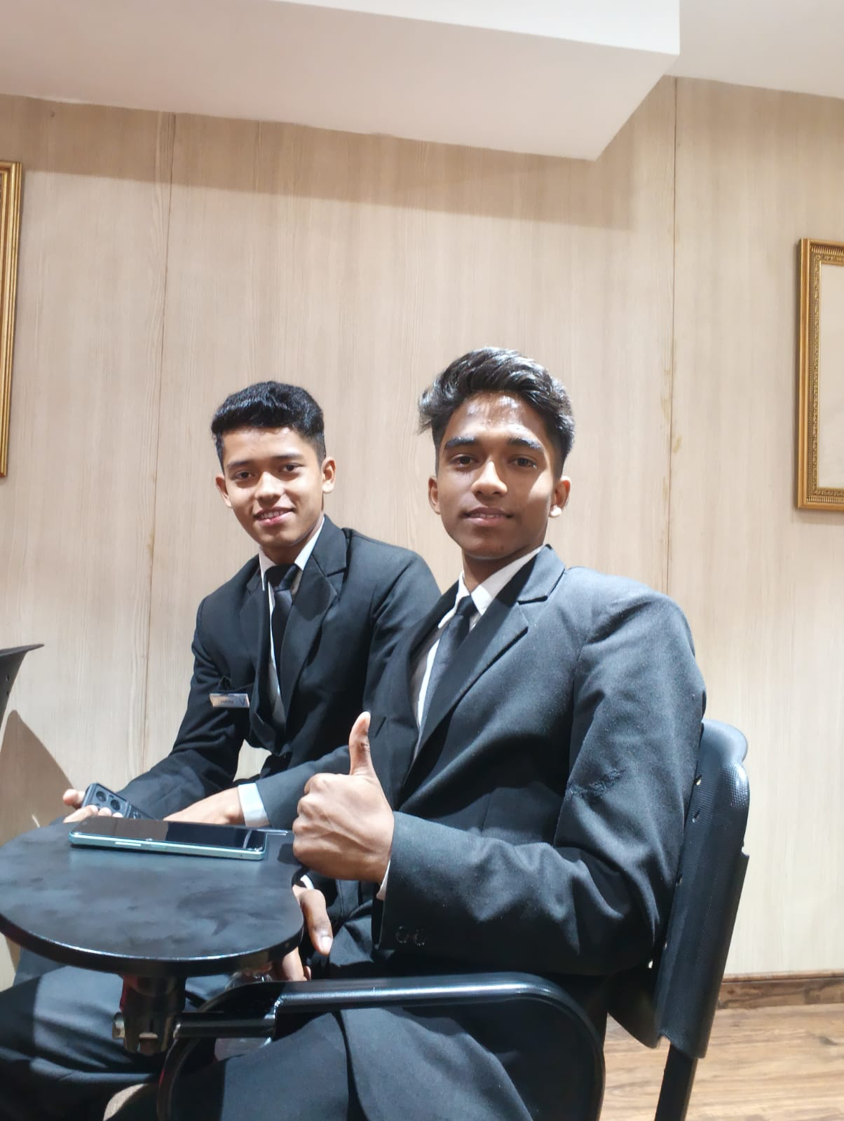 Student Gaurav Surkali placement proof at Vivanta Agra